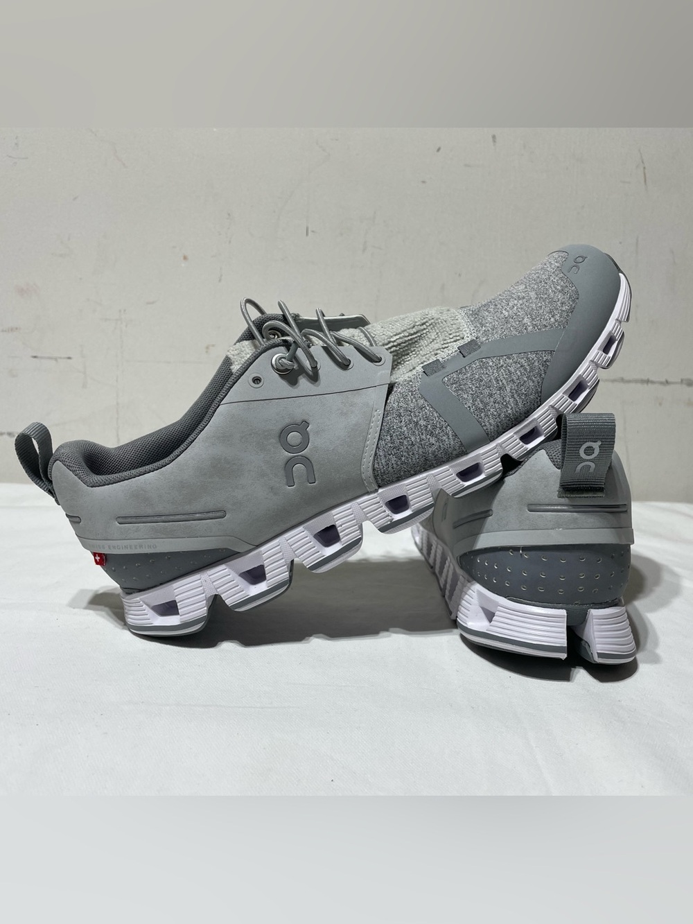 On Cloud 5 Terry Glacier/Lunar Running Shoes Men’s 9 Gray NWOB Running Gym